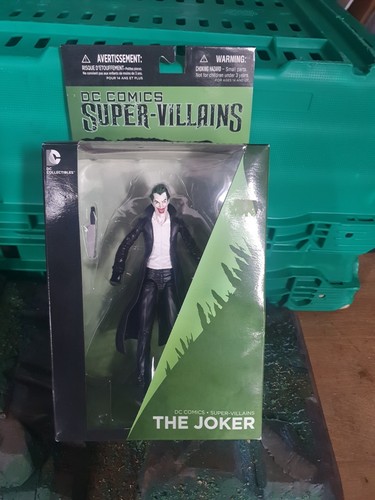 Comics the joker figure - dc,