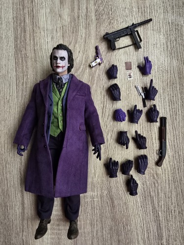 Scale dark knight - scale, joker