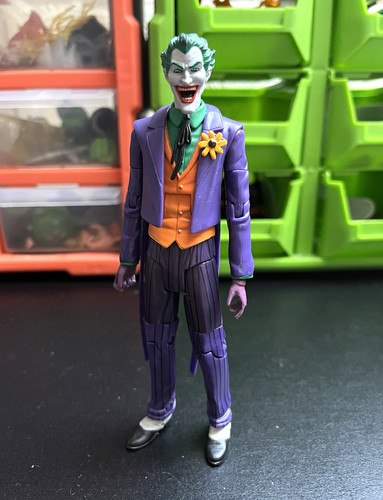 Universe classics joker - dc,