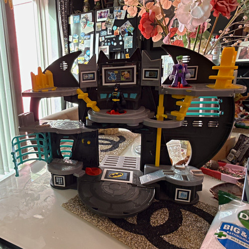 Fisher price batman batcave - fisher-price,